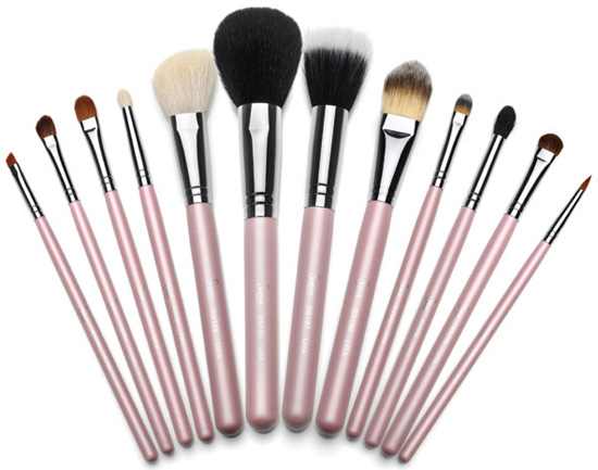 makeup brushes | the kind life